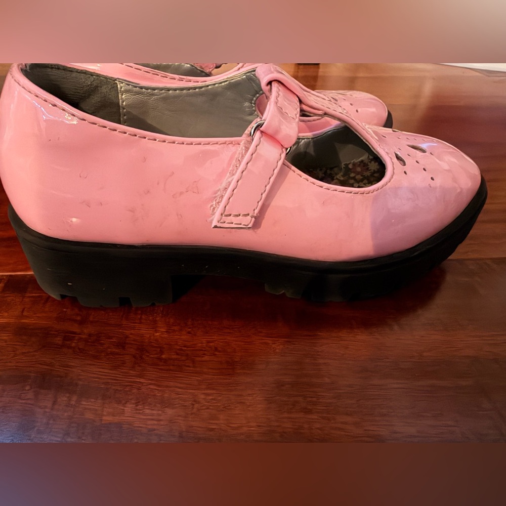 Pop
Pink platforms - Picture 3 of 5